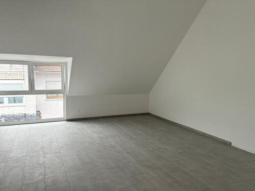 Foto - DG Wohnung - 1.650,00&nbsp;EUR Kaltmiete, ca.&nbsp; 88,00&nbsp;m&sup2;