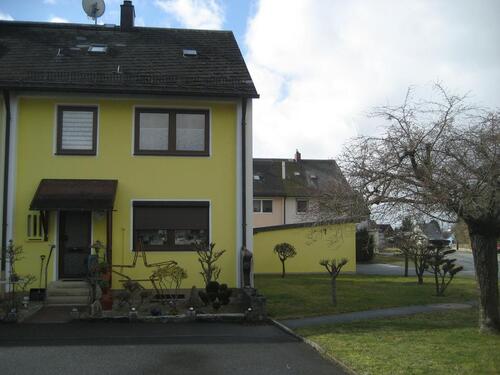 Foto - Reiheneckhaus mit Garten und Garage in ruhiger, gepflegter Lage