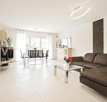 Wohnen wie im eigenen Haus: 3-Zi.-EG mit Traumgarten & 2 Terrassen - Wolfsburg Almke