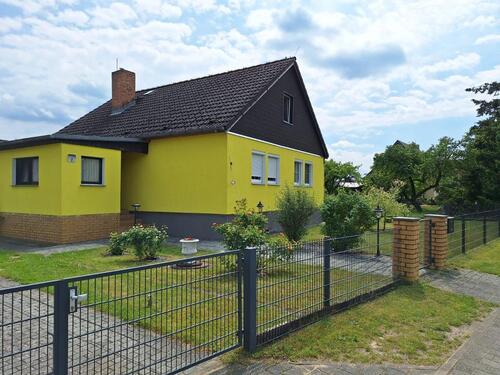 Foto - Top für Familien: EFH mit Garten, 5 Zimmer, Keller & Garage