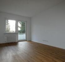 Dichterviertel! Charmante Single-Wohnung mit Balkon - Erstbezug nach Sanierung! - Mülheim an der Ruhr