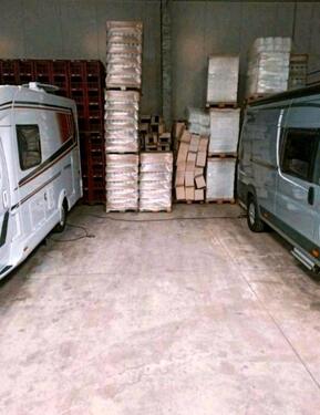 Foto - Stellplatz Innen Halle Wohnmobil Wohnwagen Boot Camper