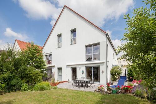 Foto - Familienhaus mit sonnigem Garten - exklusiv und modern