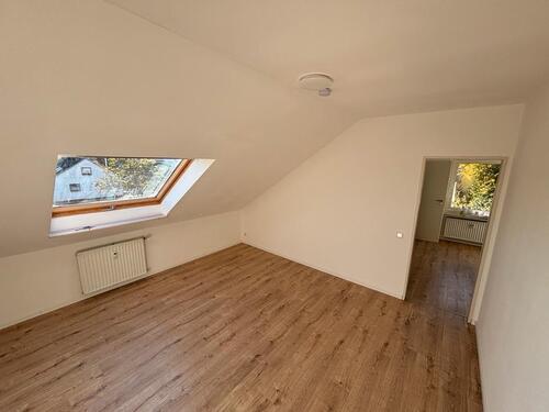 Foto - Frisch renovierte helle 2 Zimmer Wohnung SinglesPärchen + SP