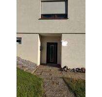 Gepflegte 4-Zimmer Wohnung mit Terrasse, Gartenanteil und Garage - Murg