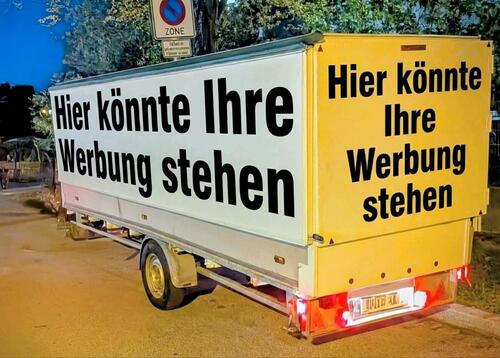 Foto - Mobile Werbefläche auf Wochenmärkten mieten – Hohe Sichtbarkeit!