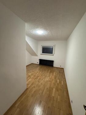 Foto - 6-Zimmer-Wohnung mit Einbauküche – ca. 110 m²