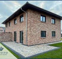 Erstbezug! KFW40 Neubau Doppelhaushälfte mit A+ Effizienz und Süd Ost Terrasse - Eutin