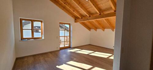 Foto - Wunderschöne 2 Zimmer Wohnung - 1.100,00 EUR Kaltmiete,