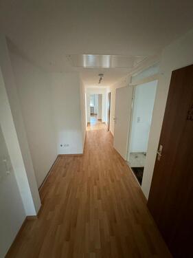 Foto - 3 Zimmer DG wohnung - 650,00 EUR Kaltmiete,