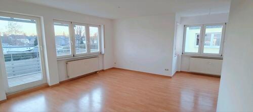 Foto - ruhige, helle 3-Zimmer Wohnung mit Einbauküche, Balkon und Garage