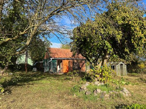 Foto - Kleingarten mit süßem Backsteinhaus in Gartensparte