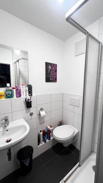 Foto - 1-Zimmer-Wohnung mit Balkon in Karlsruhe. Ab 16.06 oder früher