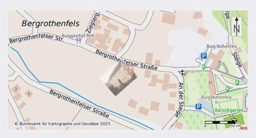 Foto - Einfamilienhaus mit großem unterkellertem Nebengebäude.