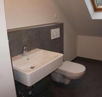 Modernisierte 2-Zimmer-Dachgeschosswohnung - Leverkusen