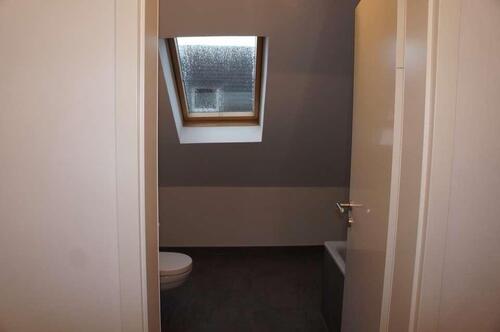 Foto - 2 Zimmer Dachgeschoßwohnung zur Miete in Leverkusen