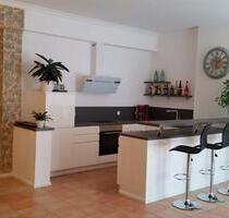 Vermietete 2 Zi Wohnung + Praxis (ges. ca. 154 m²) + 3 TG-Stpl. - Untermeitingen