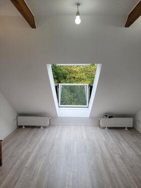 Foto - Charmante 2-Zimmer Dachgeschoßwohnung in 45355 Borbeck