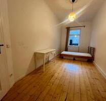 Ruhiges Zimmer zur Zwischenmiete in Altbau - Leipzig Altwest Ruhiges Zimmer zur Zwischenmiete in Altbau - Leipzig Altwest