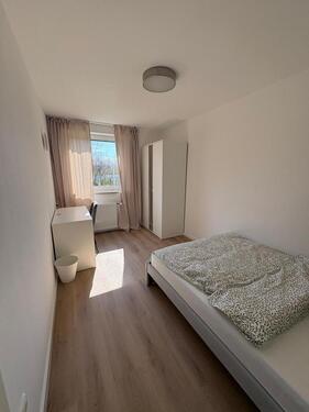 Foto - WG-Zimmer! Frisch saniert und möbliert!