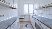 Foto - lichtdurchflutete 2 Zi. Whg. mit Balkon, Einbauküche u. PKW-Stellpl.