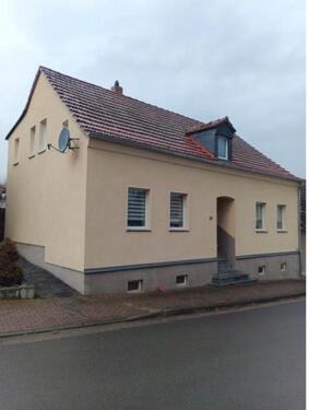 Foto - Einfamilienhaus mit kleinem Bungalow im Garten, Ermsleben
