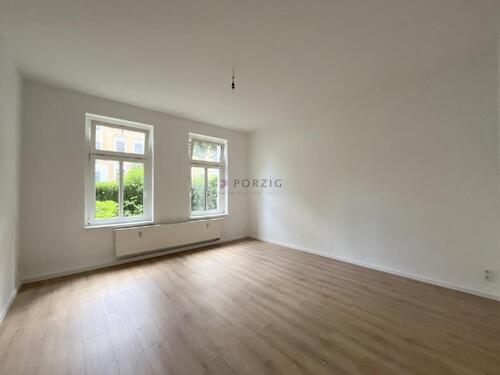 Foto - Licht. Raum. Zuhause. Frisch renovierte 2-Raum-Wohnung in Altendorf