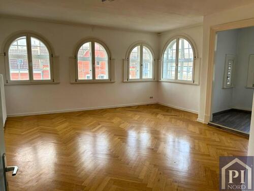 Foto - Attraktive 4-Zimmer-Wohnung mit Balkon in zentraler Lage!