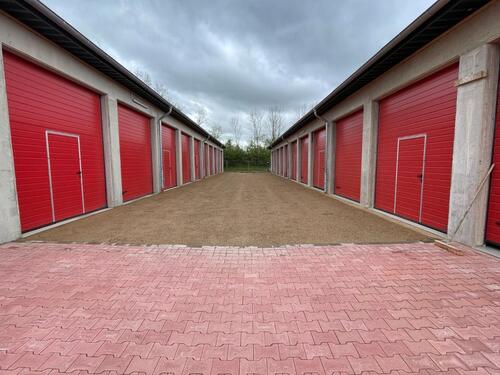Foto - Großgaragen zu vermieten - 250,00 EUR Miete,