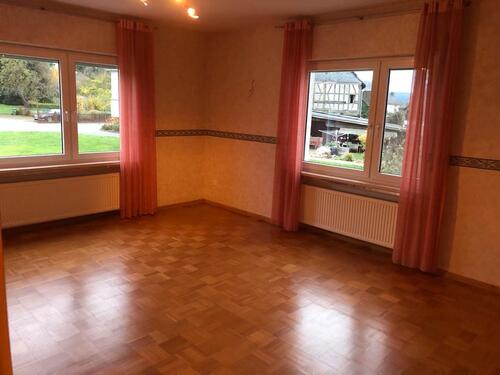 Foto - Charmante Wohnung mit Eckbadewanne, Parkett & viel Raum zum Leben