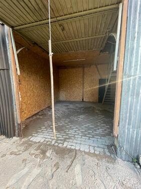 Foto - Vielseitig: Stellplatz Lagerfläche Garage inkl. Dachboden