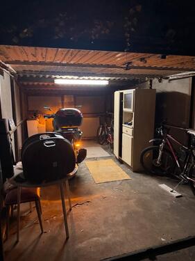Foto - Biete Platz in meiner Garage zum Überwintern eines Motorrads an