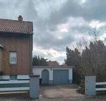 Doppelhaushälfte auf großzügigem Eckgrundstück - Salzhemmendorf