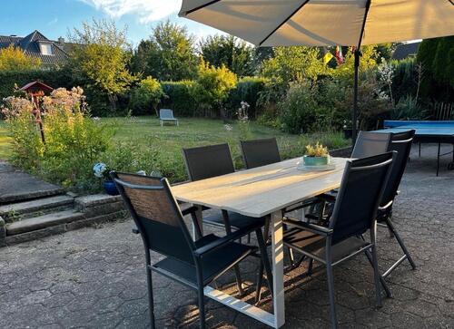 Foto - Ein- bis Zweifamilienhaus im Grünen