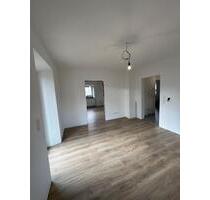 Erstbezug nach Kernsanierung: EG Wohnung 53 m² inkl. Garten - Schwandorf