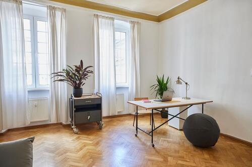 Foto - Büroraum möbliert zeitweise zu vermieten