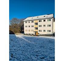 Vermiete eine 3 Zimmer Küche Bad Balkon in Hessisch Lichtenau