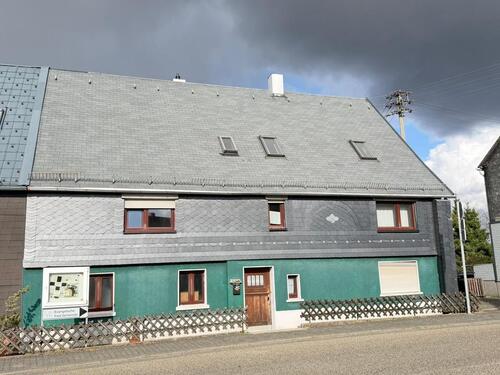 Foto - Großzügiges Ein-Zweifamilienhaus in Top-Lage von Weitefeld