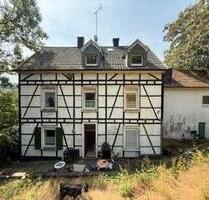 Fachwerkhaus in 42555 Velbert - 120.000,00&nbsp;EUR Kaufpreis, ca.&nbsp; 200,00&nbsp;m&sup2; in Velbert (PLZ: 42555) Langenberg