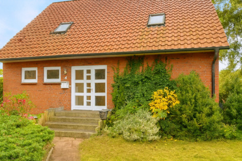 Foto - Einfamilienhaus Westerrade - 6 Zi., 130 m², Keller, Kamin, Garage