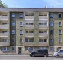 Wir sanieren für Sie - gemütliche Balkonwohnung mit neuem Wannenbad und Laminat - Duisburg Hamborn