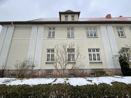 Foto - Renovierte, geräumige 2–ZKB–Wohnung in Heppens zu vermieten!