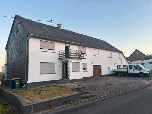 Foto - 2 Häuser 1 Preis - 350.000,00&nbsp;EUR Kaufpreis, ca.&nbsp; 270,00&nbsp;m&sup2;