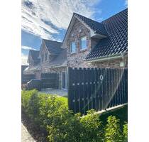 Moderne Doppelhaushälfte in Rantrum – Neubau (2022), 128 m², Einb