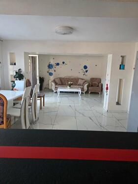 Foto - 13 Zimmer Mehrfamilienhaus, Wohnhaus in Nieheim