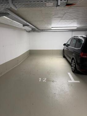 Foto - Tiefgaragenstellplatz - Neubau - in privater Tiefgarage