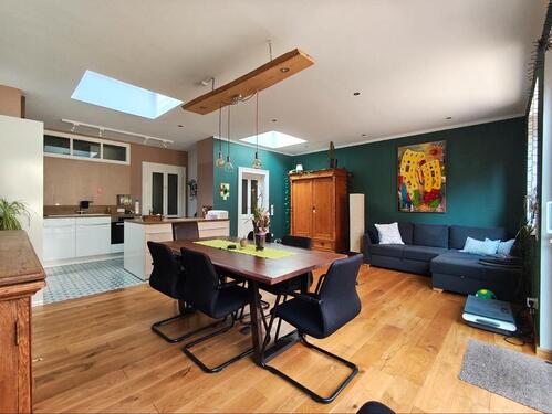 Foto - Stilvoll kernsaniertes Reihenendhaus aus 1902