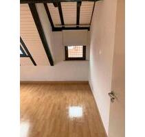 Über 6% Rendite für 4,5-Zimmer-DG-Wohnung - Reutlingen Reutlingen (Kernstadt)