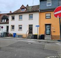 Zweifamilienhaus mit Entwicklungspotenzial in Lu Oggersheim - Ludwigshafen am Rhein Ludwigshafen-Oggersheim