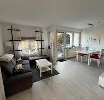 Möblierte Dreizimmerwohnung in Leonberg, Balkon, Stellplatz